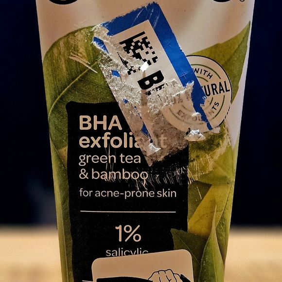 BHA Exfoliant with Green Tea and Bamboo - Picture 1 of 2